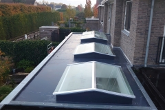 Exclusieve Veranda Terrasoverkapping met 3 Glazen Daklichten van Veranda Plaza in Amstelveen