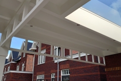 Exclusieve Veranda Terrasoverkapping met Raster en Daklicht van Veranda Plaza in Oegstgeest