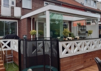 Exclusieve Veranda Tuinkamer met Glazenschuifwanden en Lichtstraat van Veranda Plaza in Amstelveen